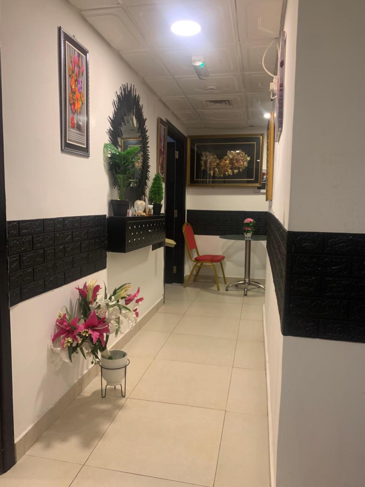 Homestay Frank Spaces Abu Dhabi